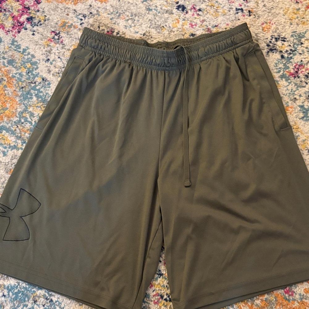 Under Armour Men's Dark Green Athletic Shorts